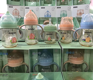 萌嘟嘟奶瓶陳列圖